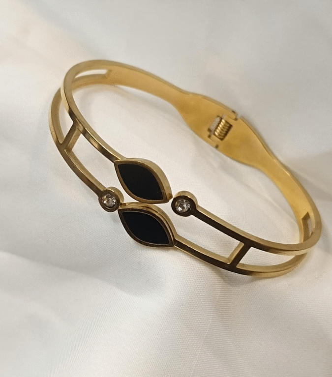 Noir Leaf Dual Stone Bracelet